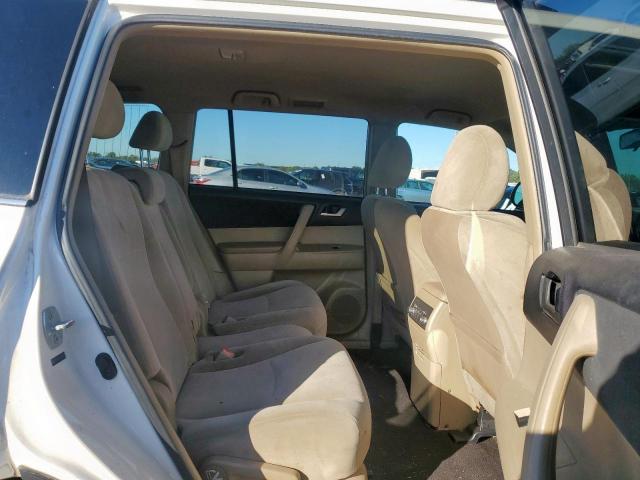 Toyota Highlander Base Image 8