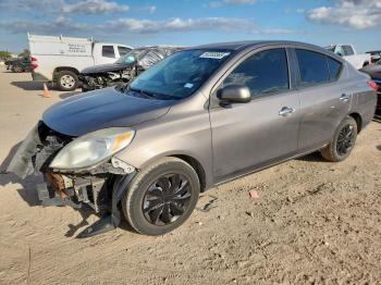  Salvage Nissan Versa