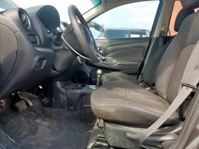 Nissan Versa S Image 9