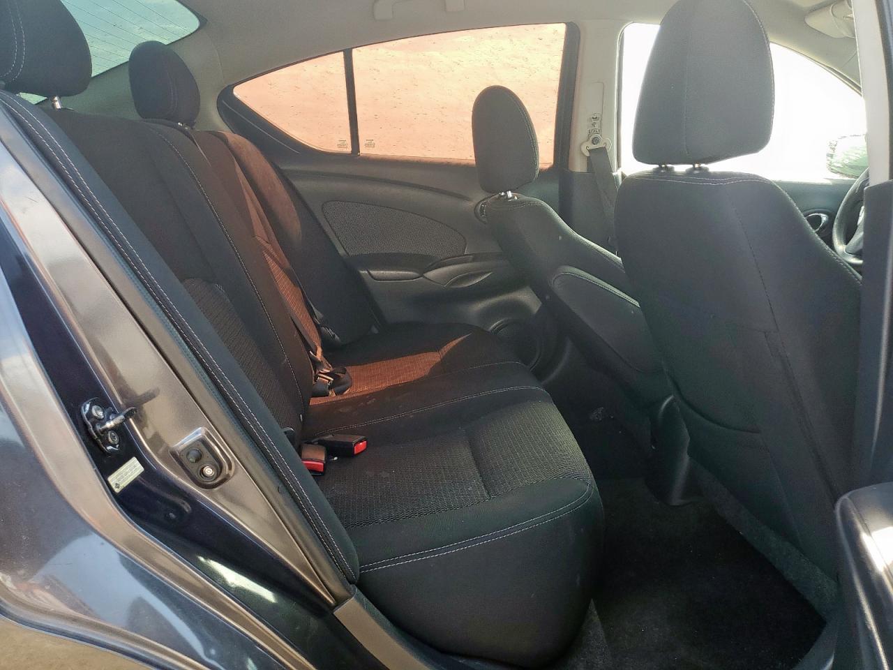 Nissan Versa S Image 11