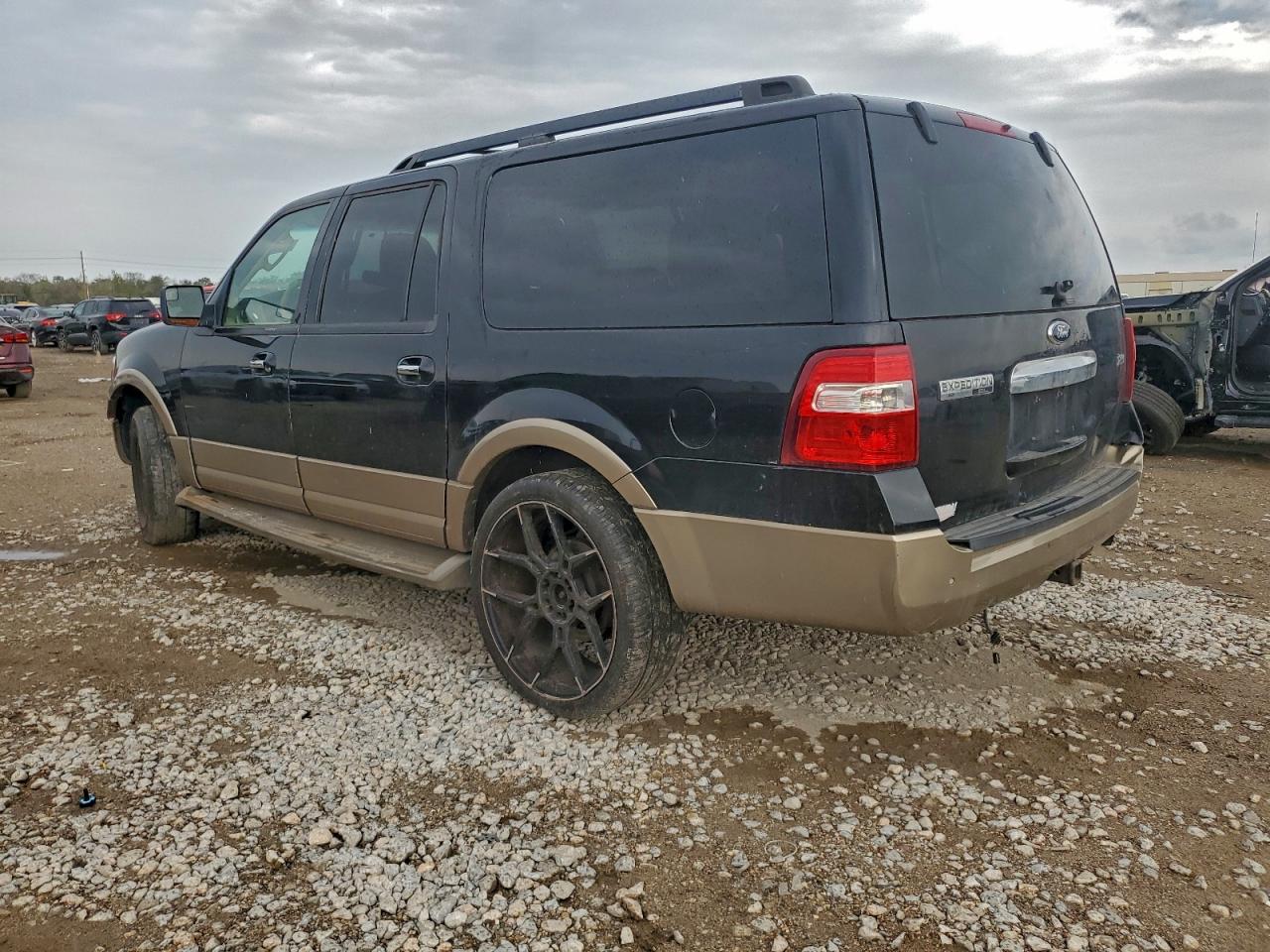 Ford Expedition El Xlt Image 3