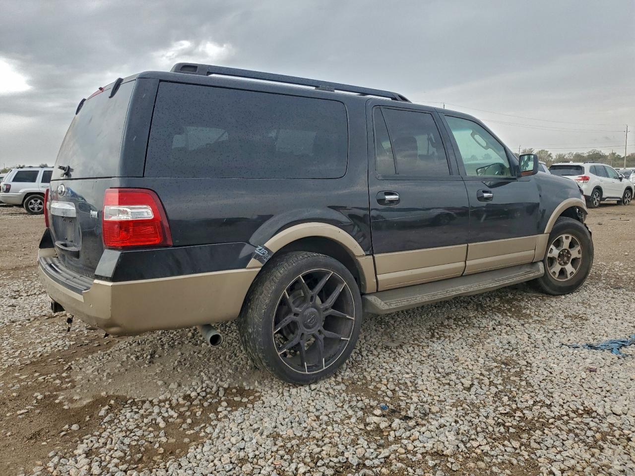 Ford Expedition El Xlt Image 2