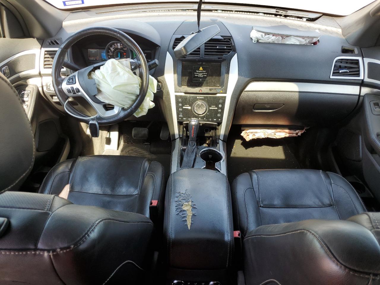 Ford Explorer Sport Image 9