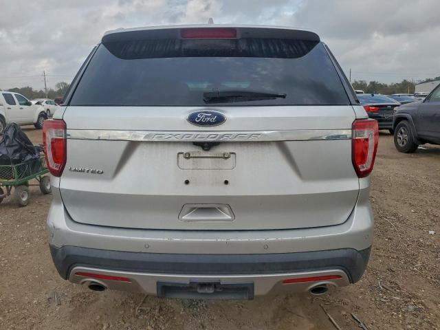 Ford Explorer Limited Image 11