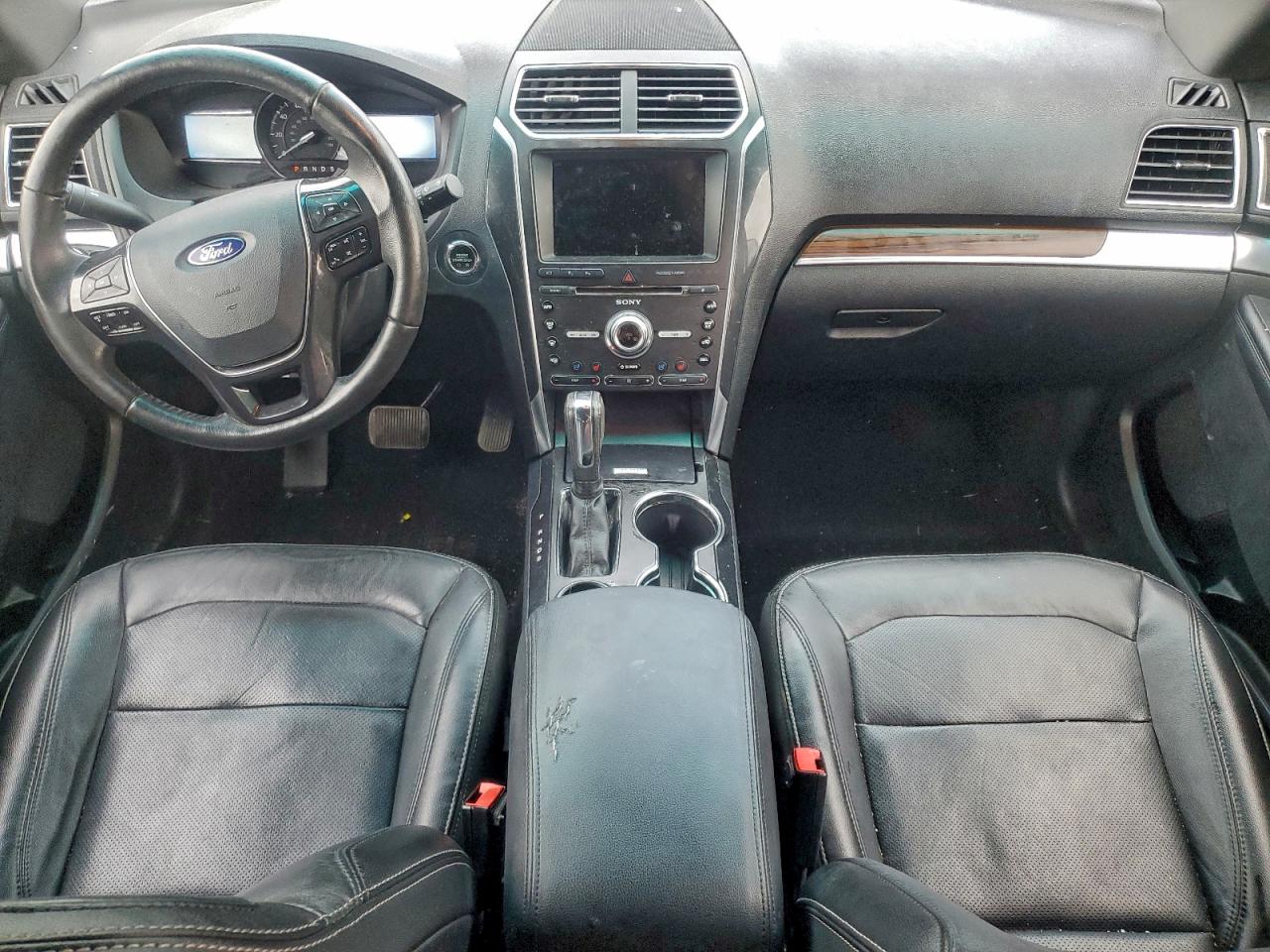 Ford Explorer Limited Image 7