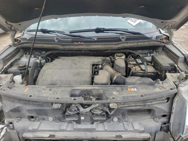 Ford Explorer Limited Image 8