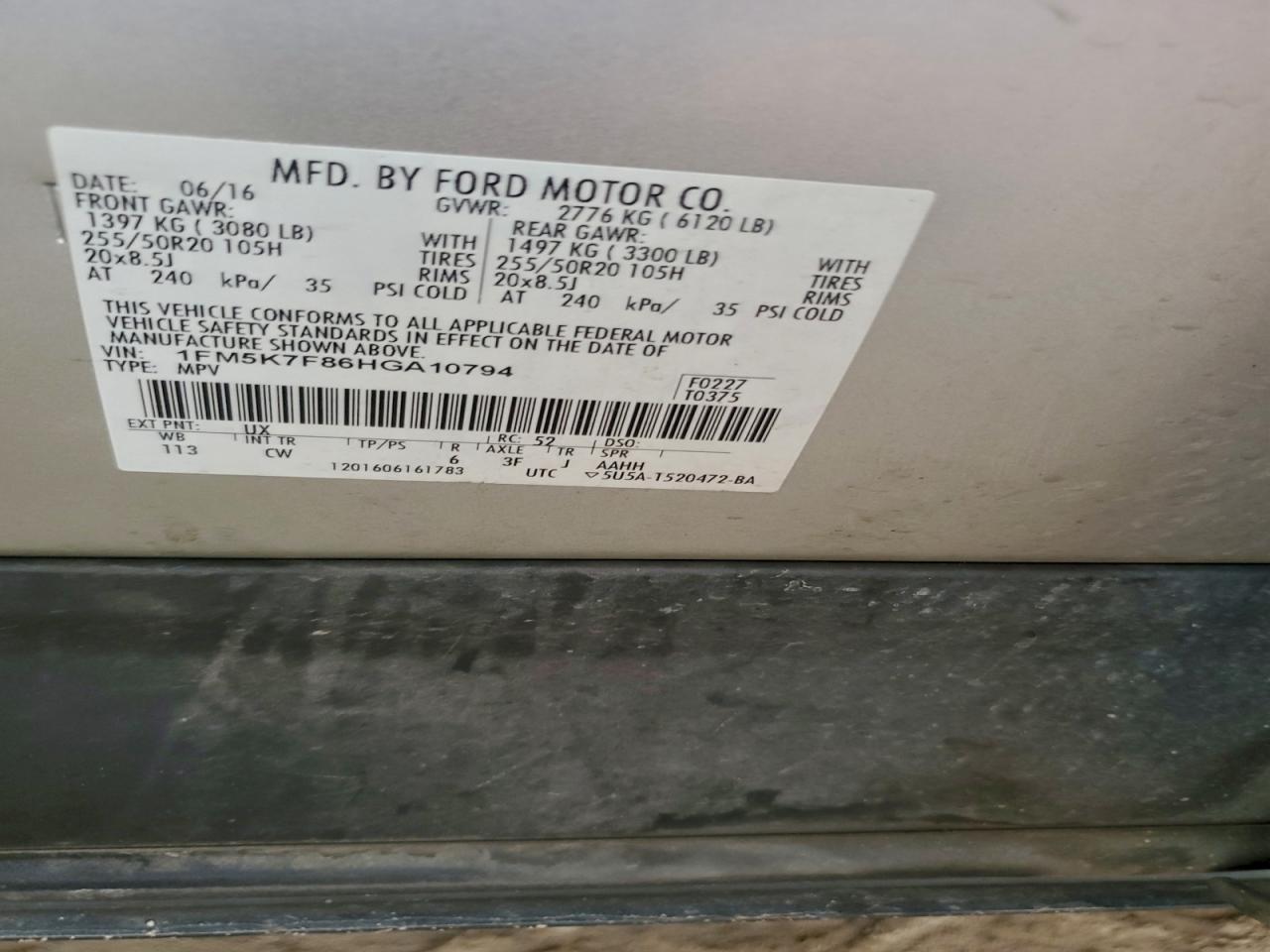 Ford Explorer Limited Image 9