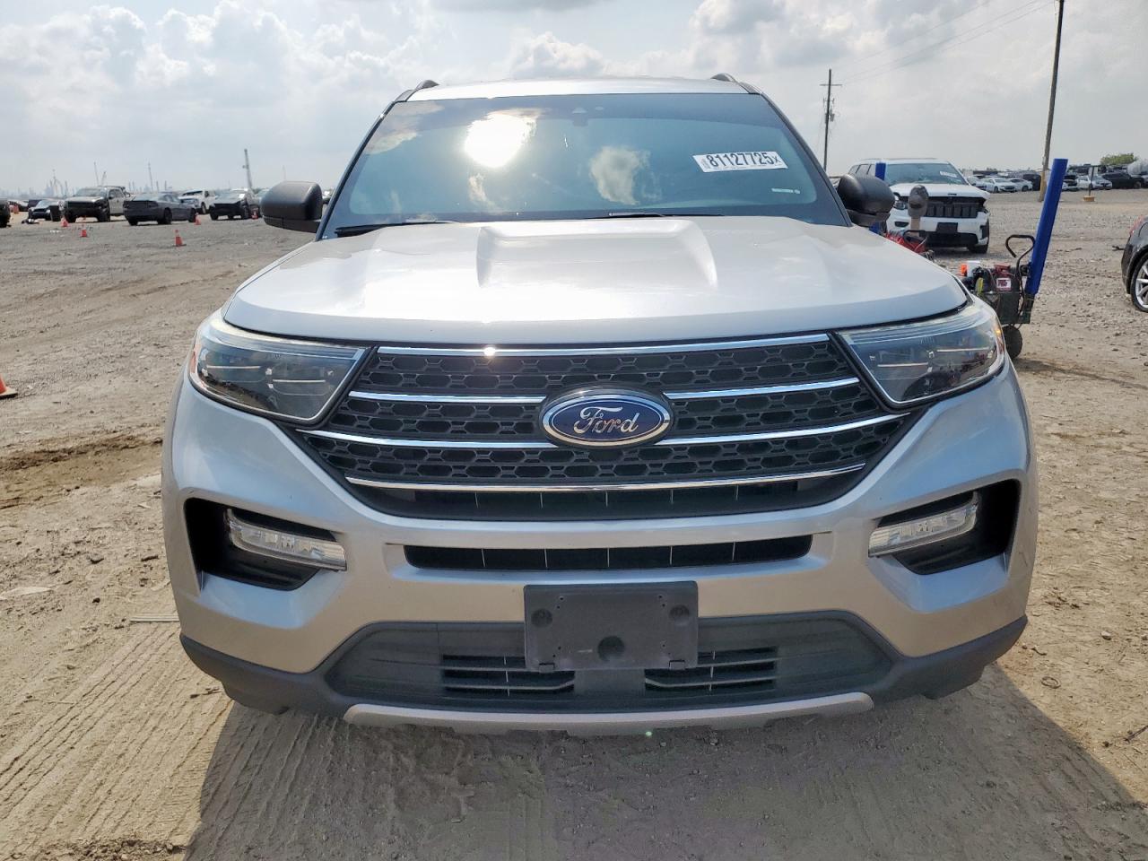 Ford Explorer Xlt Image 9