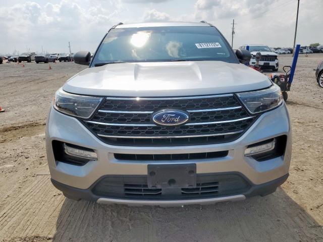 Ford Explorer Xlt Image 9