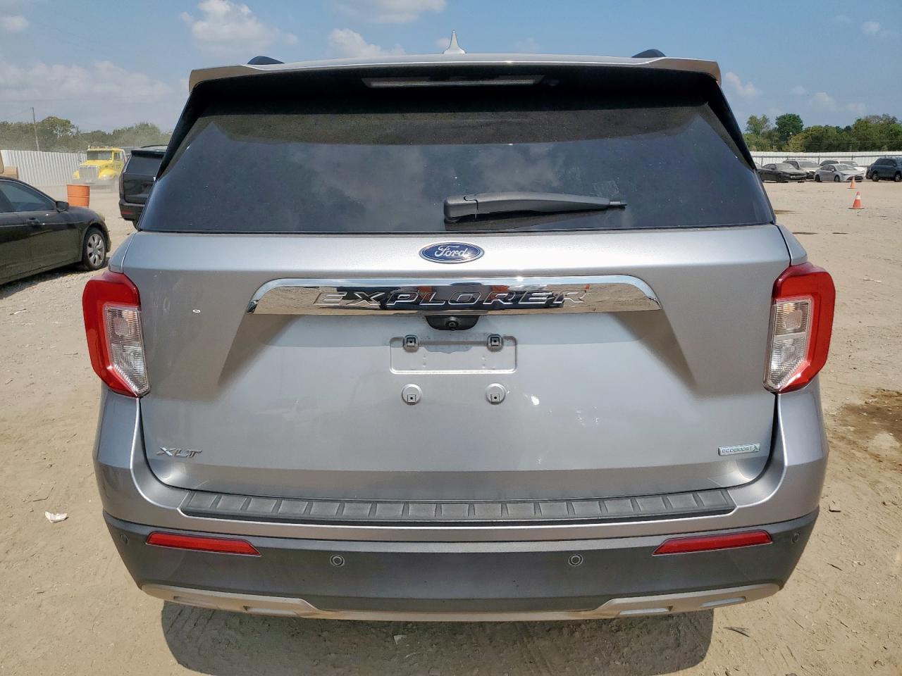 Ford Explorer Xlt Image 4