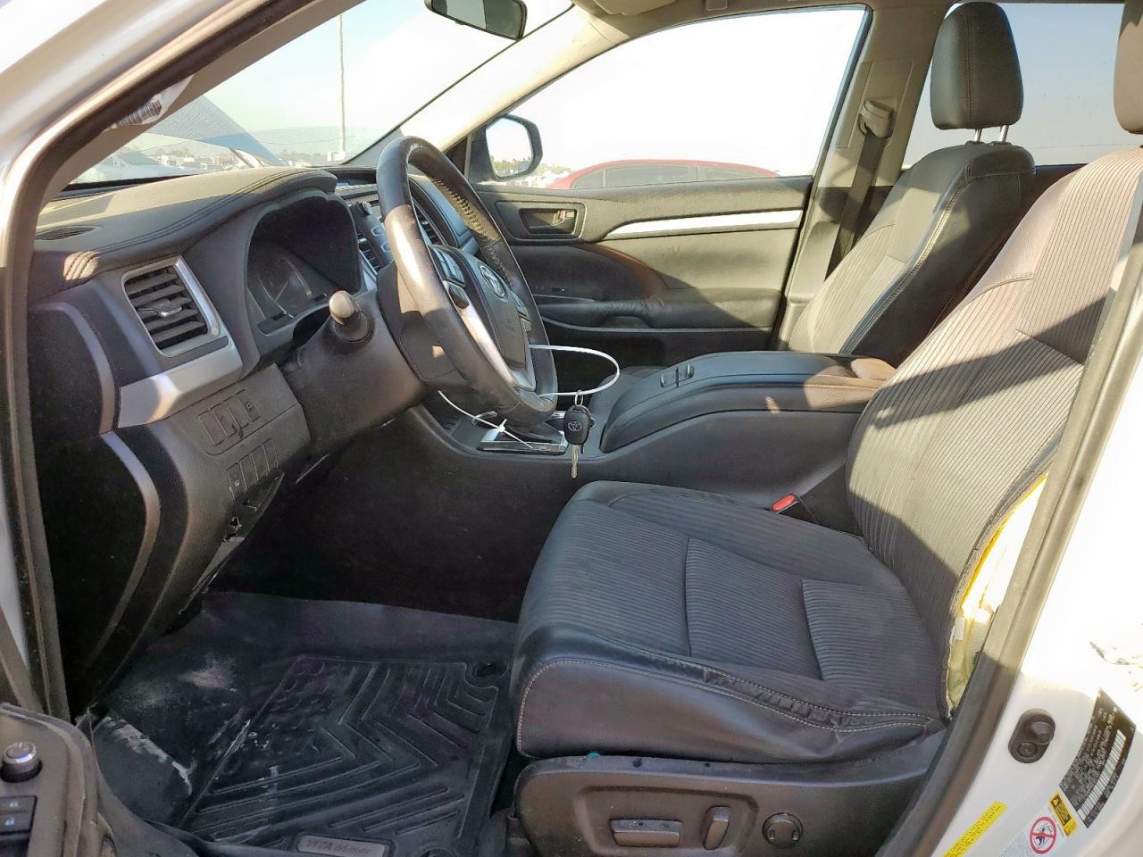 Toyota Highlander Le Image 9