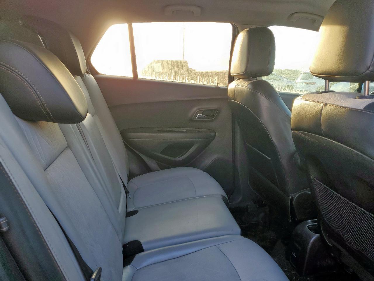 Chevrolet Trax 1lt Image 2