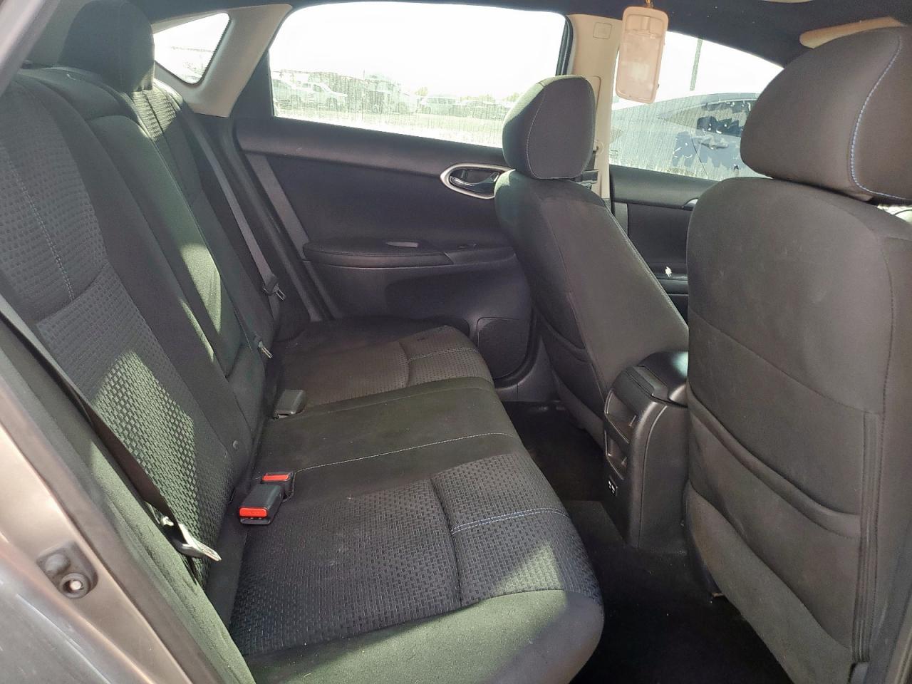 Nissan Sentra Sr Turbo Image 8