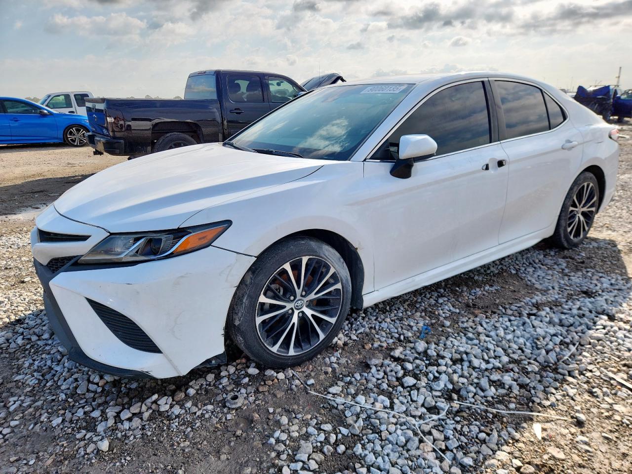 Toyota Camry L Image 1