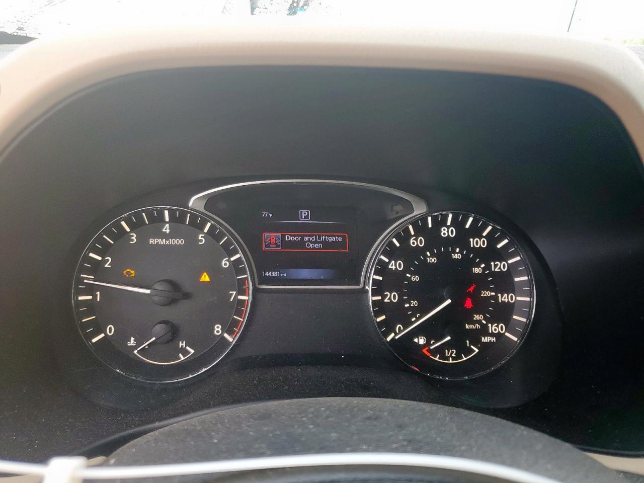 Nissan Pathfinder S Image 5