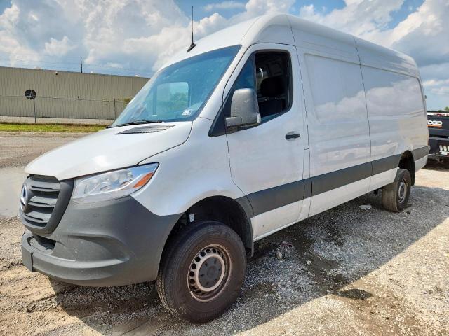  Salvage Mercedes-Benz Sprinter