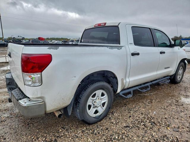 Toyota Tundra Crewmax Sr5 Image 2