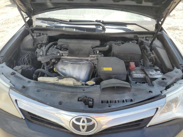 Toyota Camry Base Image 12