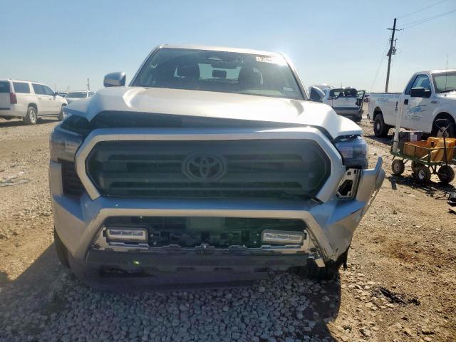 Toyota Tacoma Double Cab Image 12