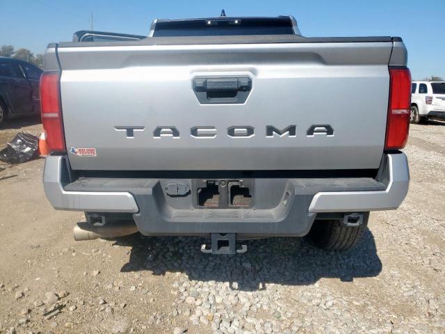 Toyota Tacoma Double Cab Image 4