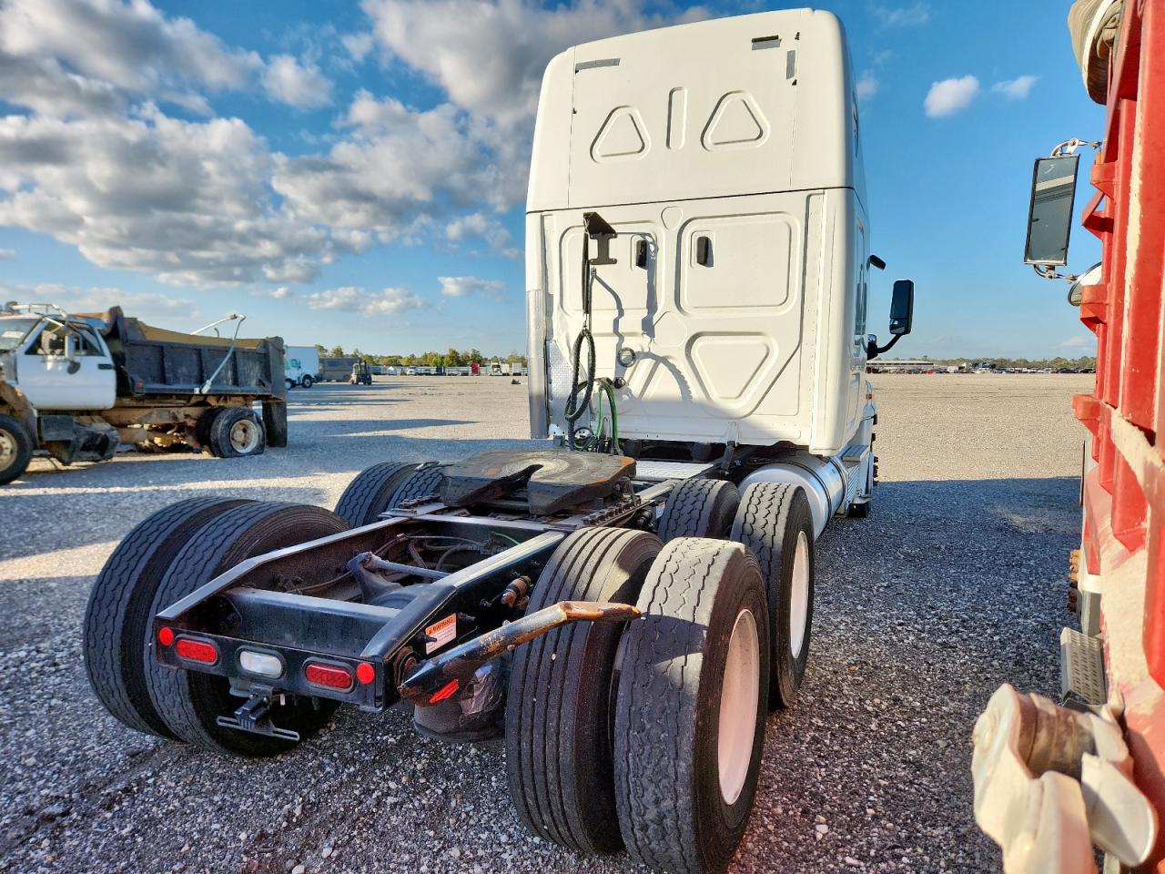 Freightliner Cascadia 1 Image 9