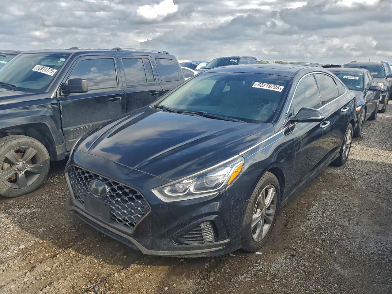 Hyundai SONATA Limited Image 1