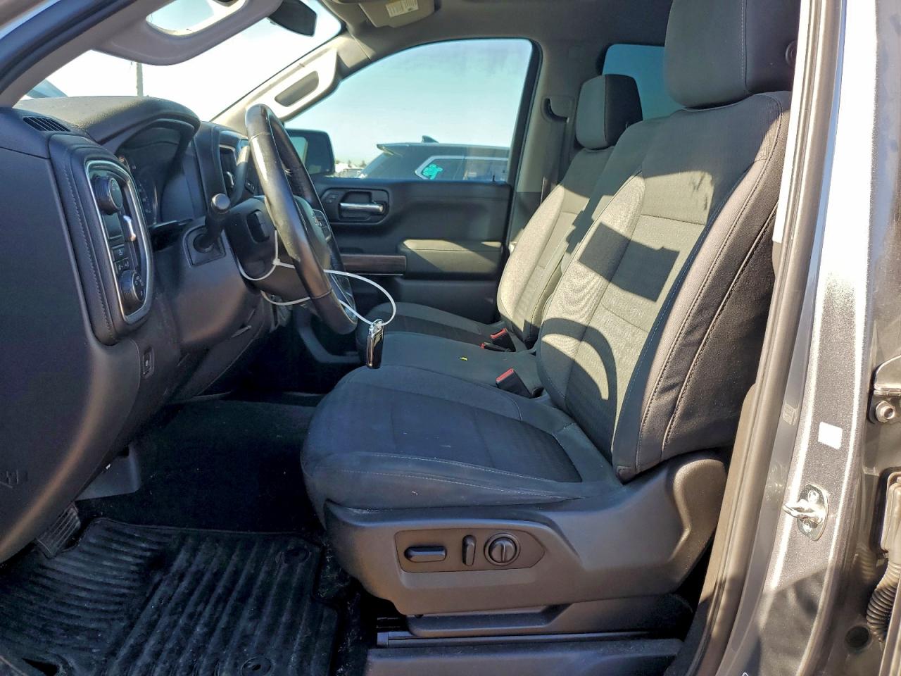 Chevrolet Silverado C1500 Lt Image 10