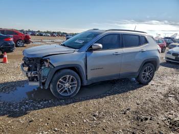  Salvage Jeep Compass