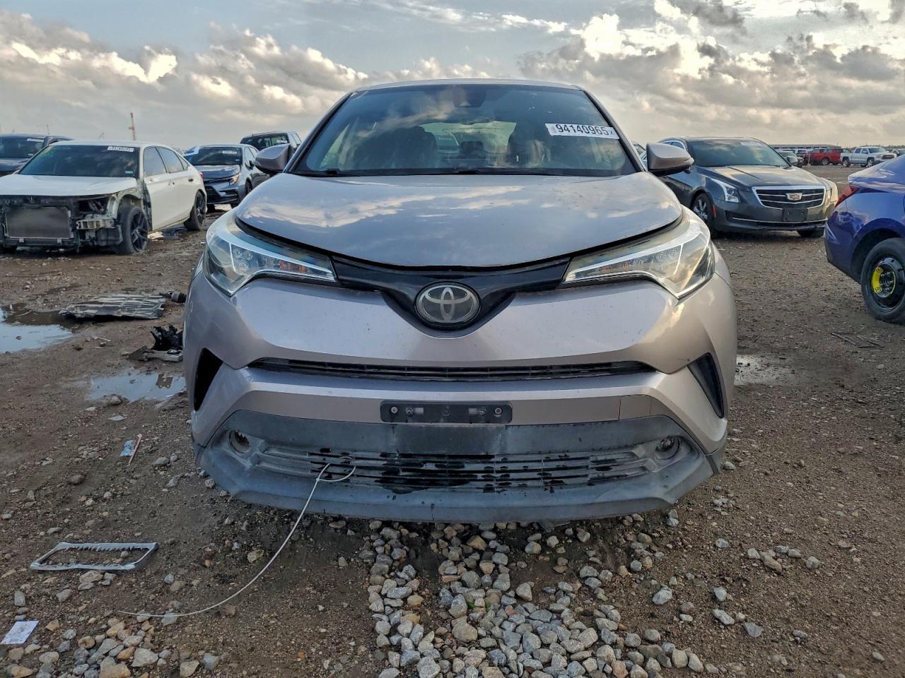 Toyota C-HR Xle Image 5
