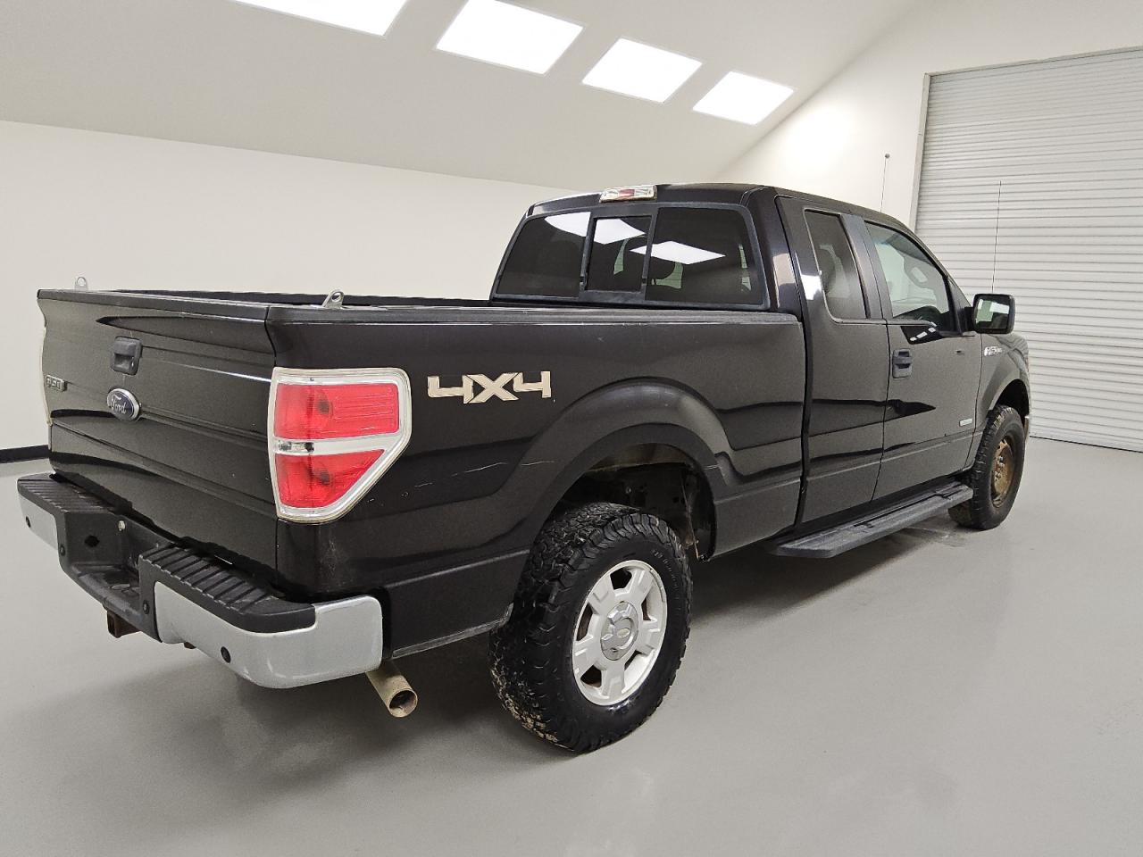 Ford F-150 Super Cab Image 2
