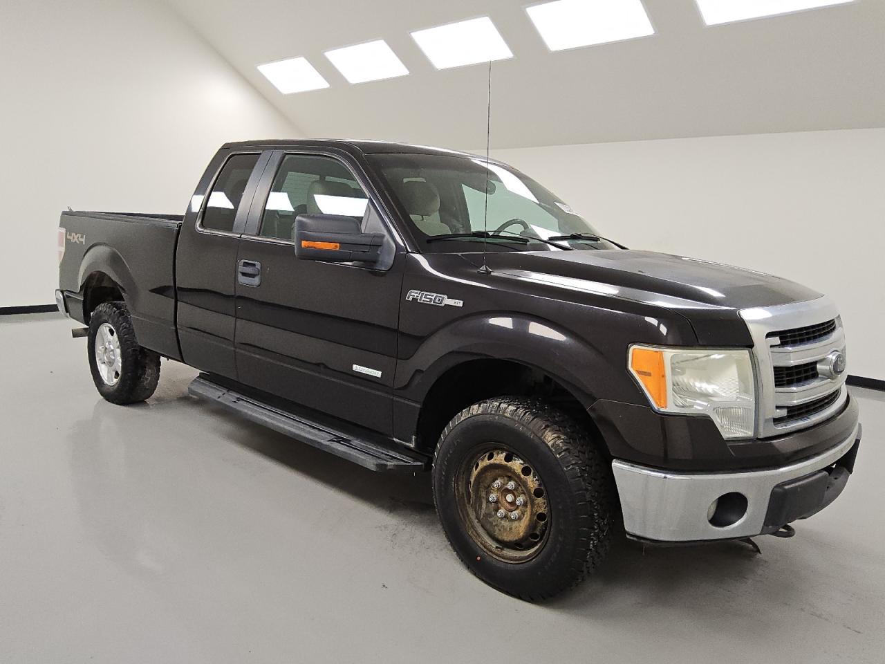 Ford F-150 Super Cab Image 8
