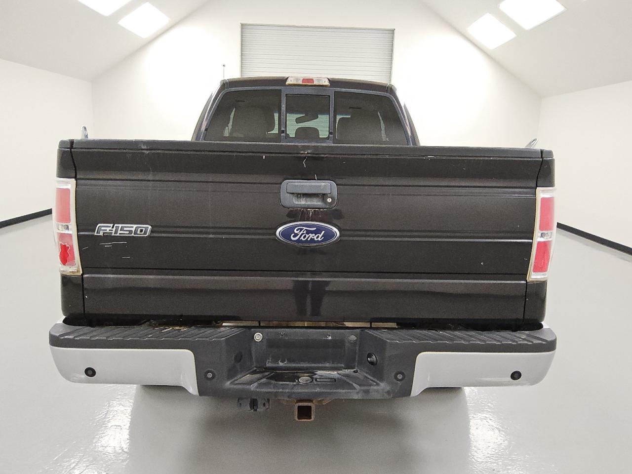 Ford F-150 Super Cab Image 6