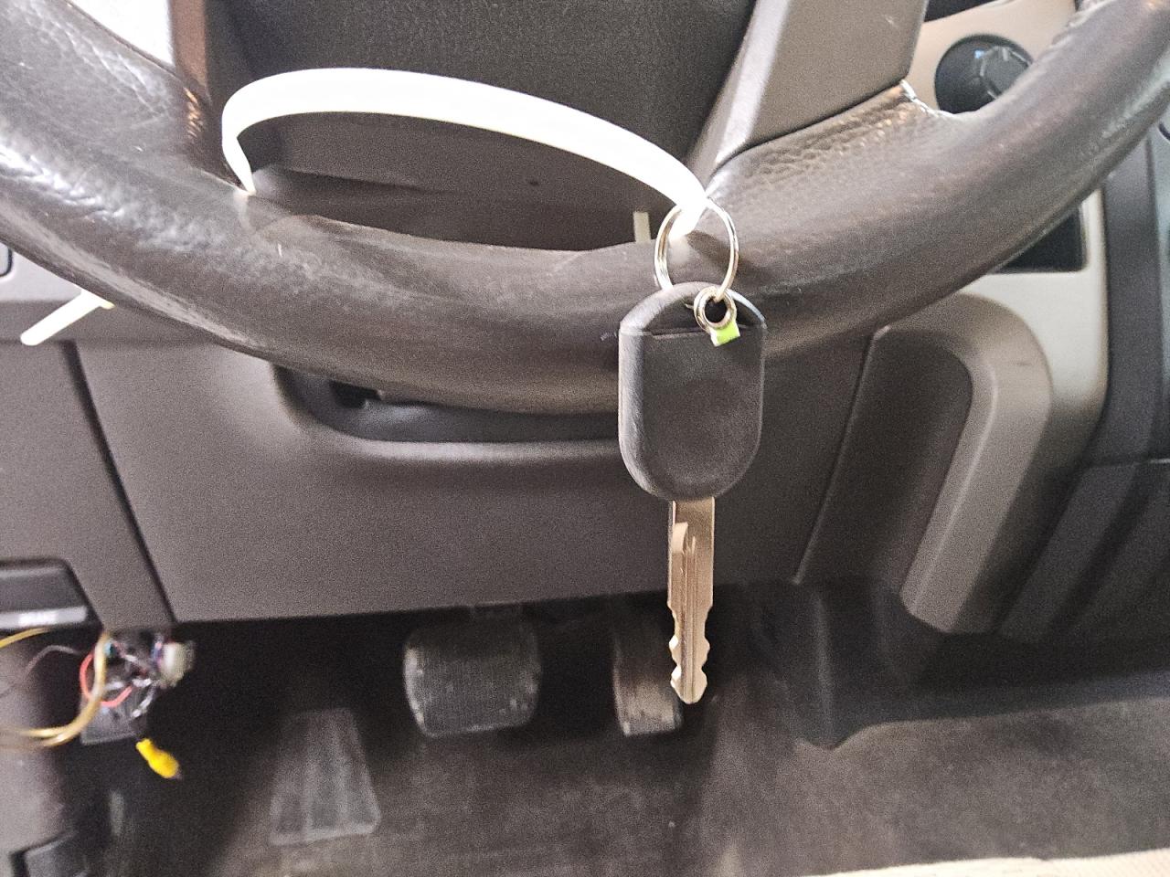 Ford F-150 Super Cab Image 9