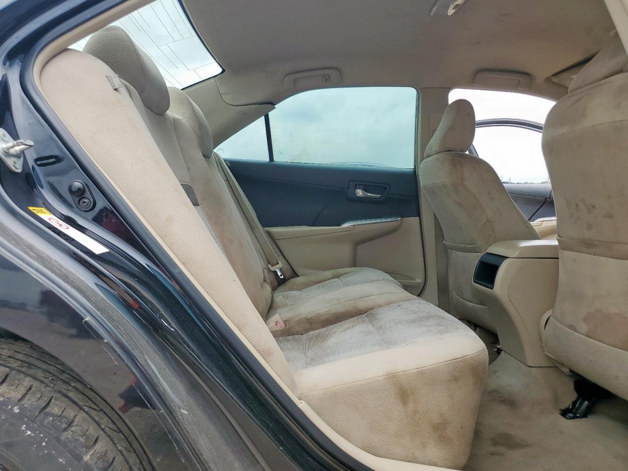 Toyota Camry Hybrid Image 11