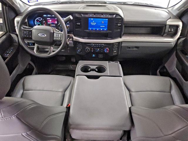 Ford F-250 Super Duty Image 8