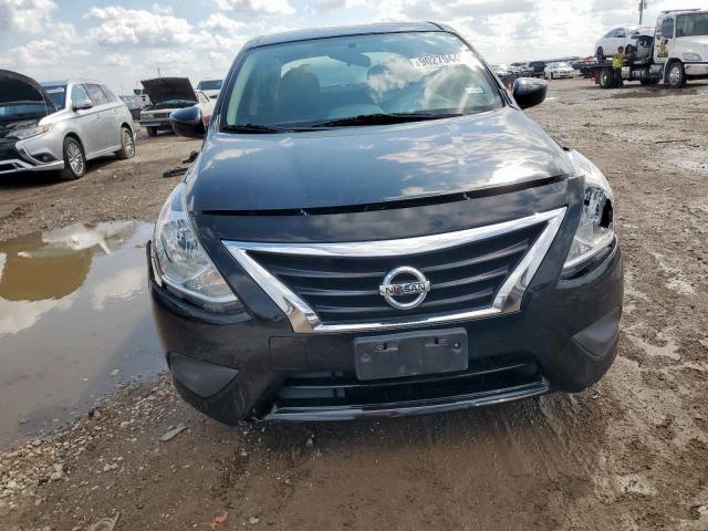 Nissan Versa S Image 4