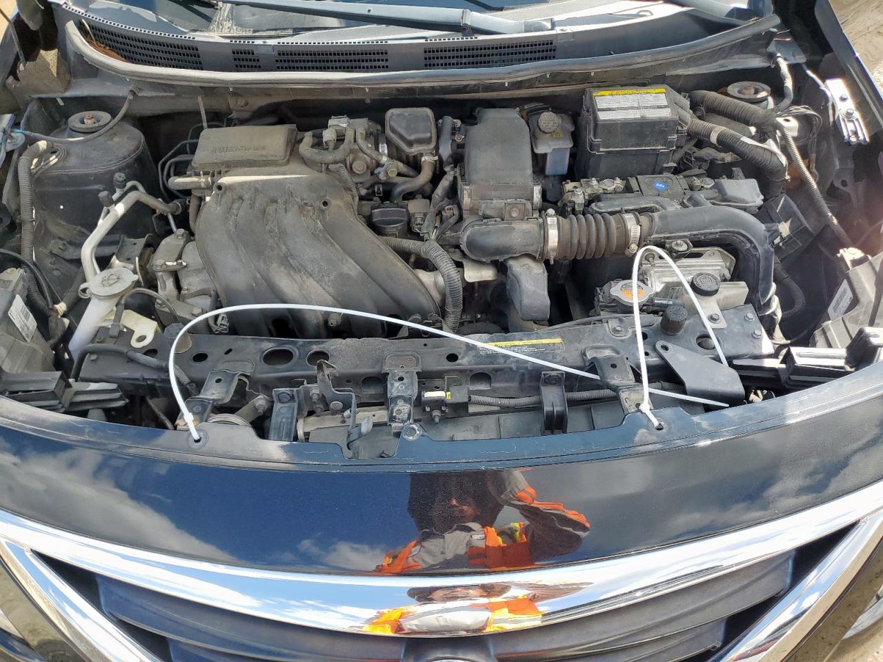 Nissan Versa S Image 11