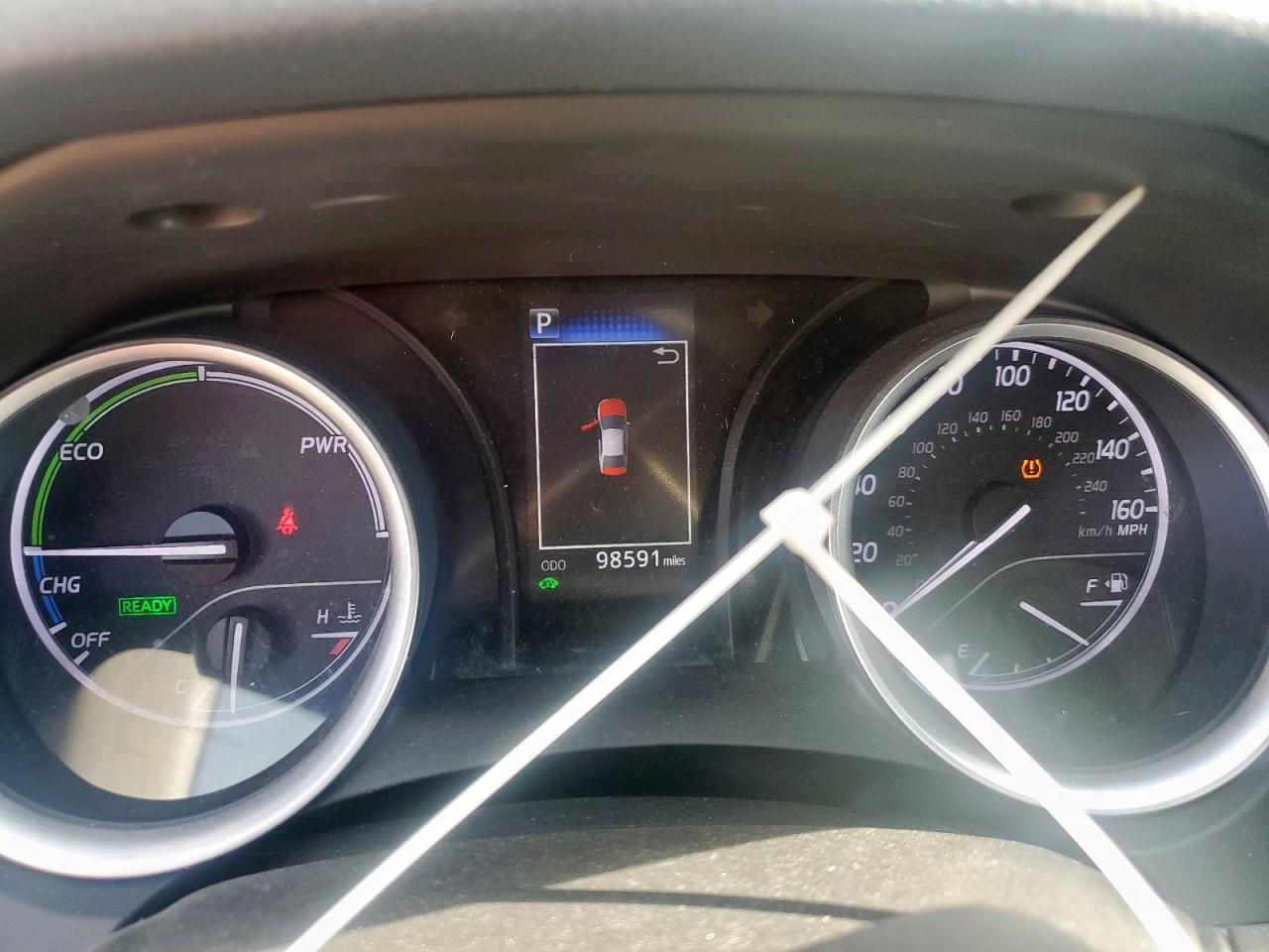 Toyota Camry Le Image 7