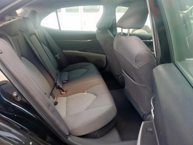 Toyota Camry Le Image 5