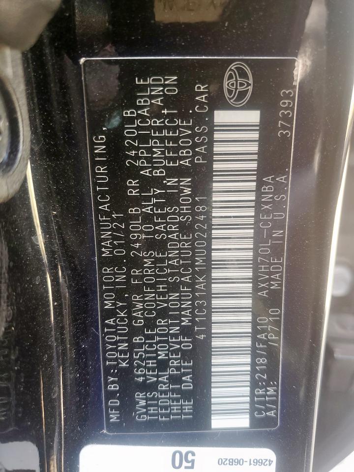 Toyota Camry Le Image 11