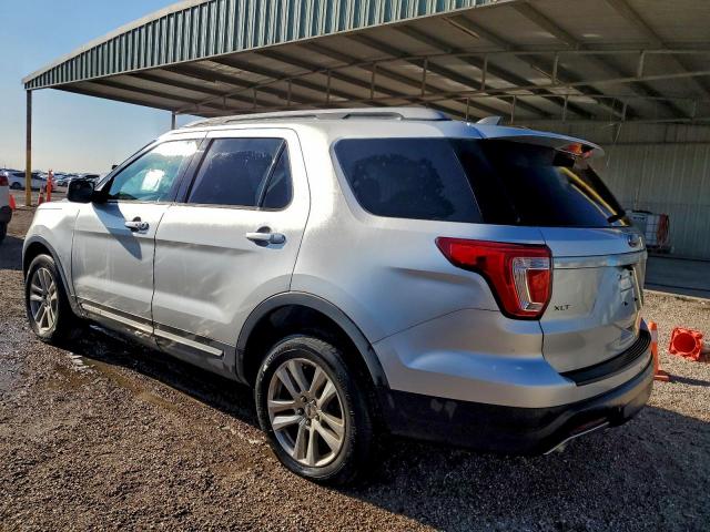 Ford Explorer Xlt Image 13