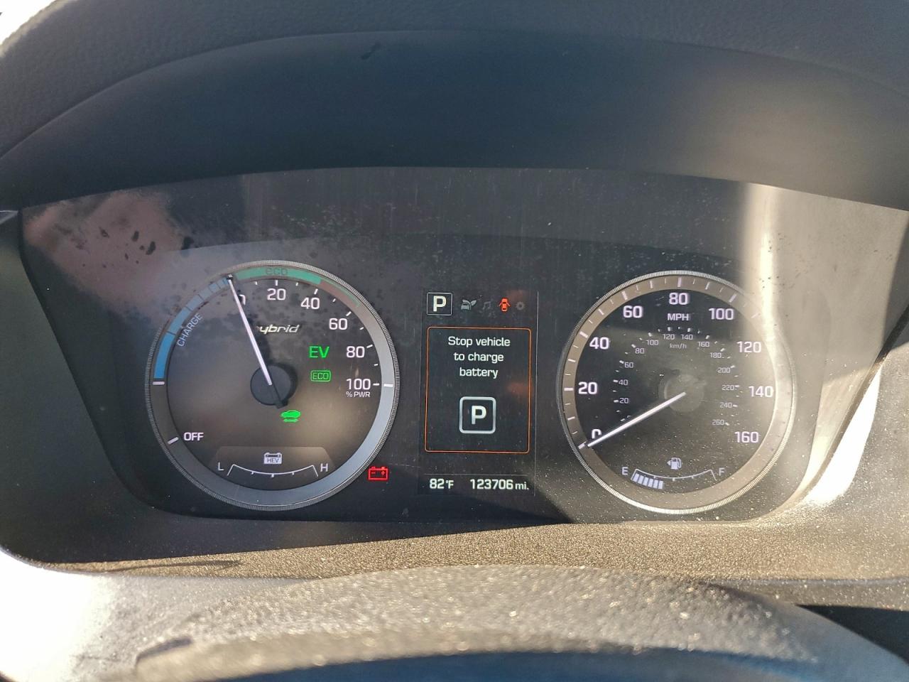 Hyundai SONATA Hybrid Image 8