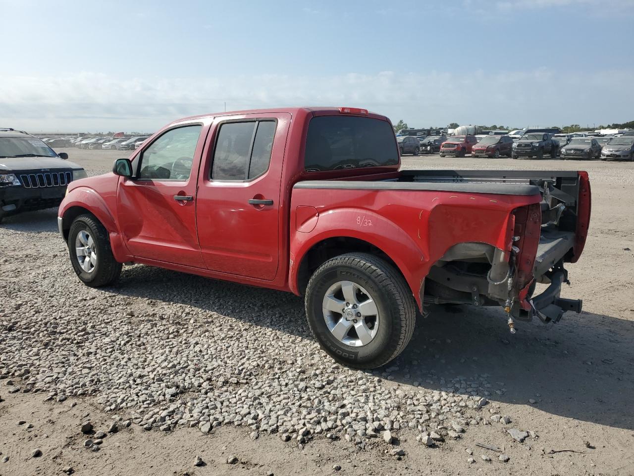 Nissan Frontier Crew Cab Se Image 2