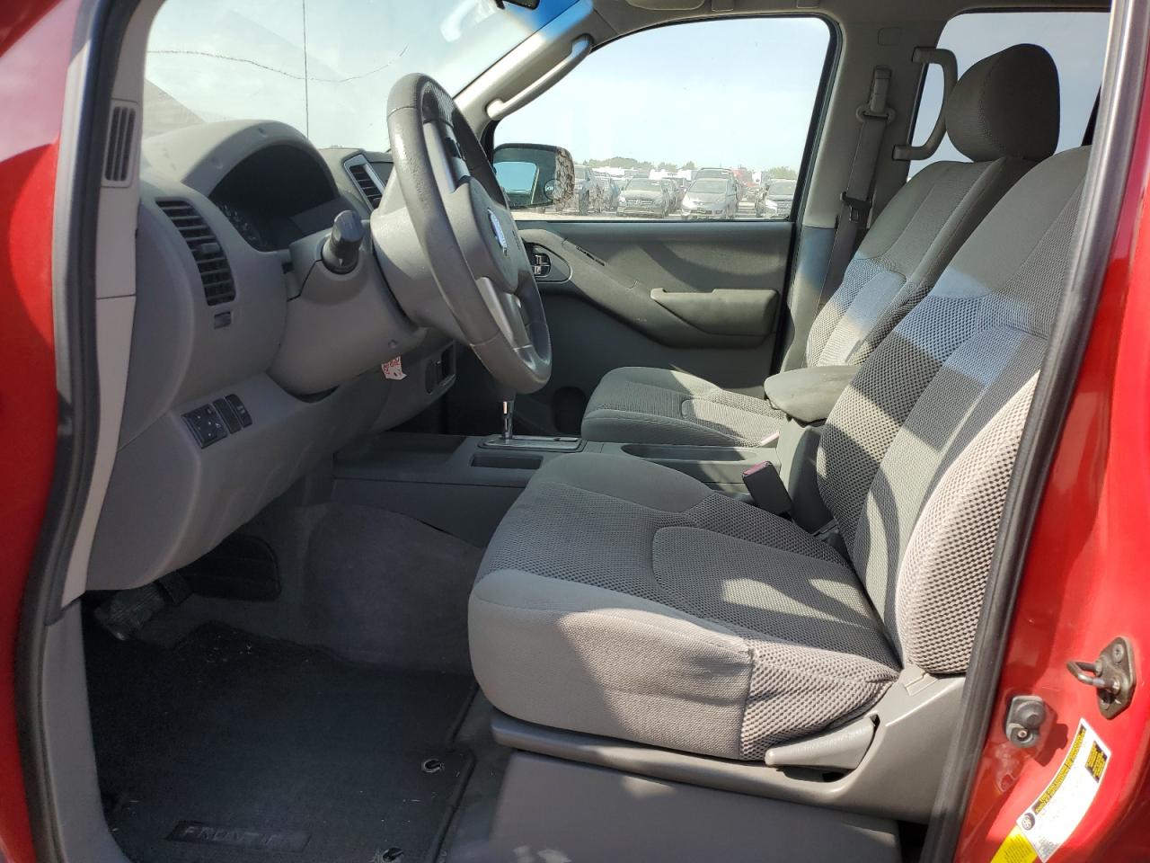 Nissan Frontier Crew Cab Se Image 13