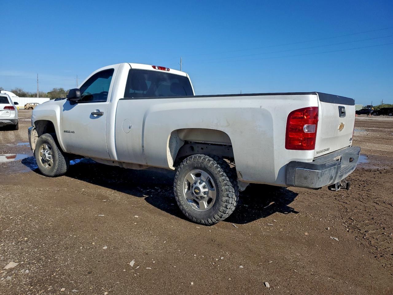 Chevrolet Silverado C2500 Heavy Duty Image 3