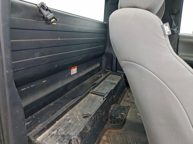 Toyota Tacoma Access Cab Image 11
