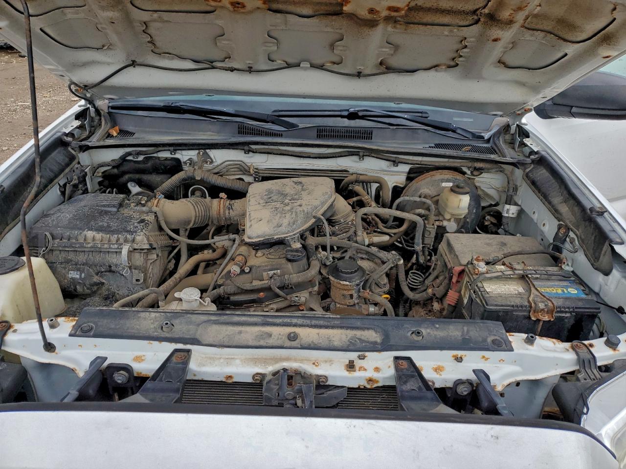 Toyota Tacoma Access Cab Image 3