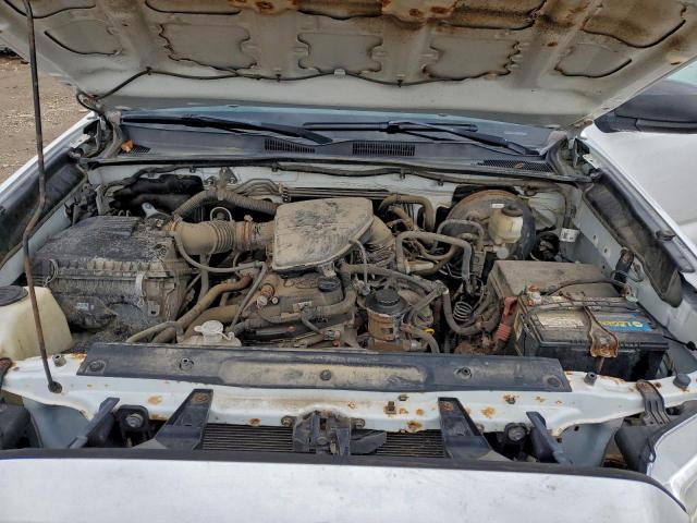 Toyota Tacoma Access Cab Image 3