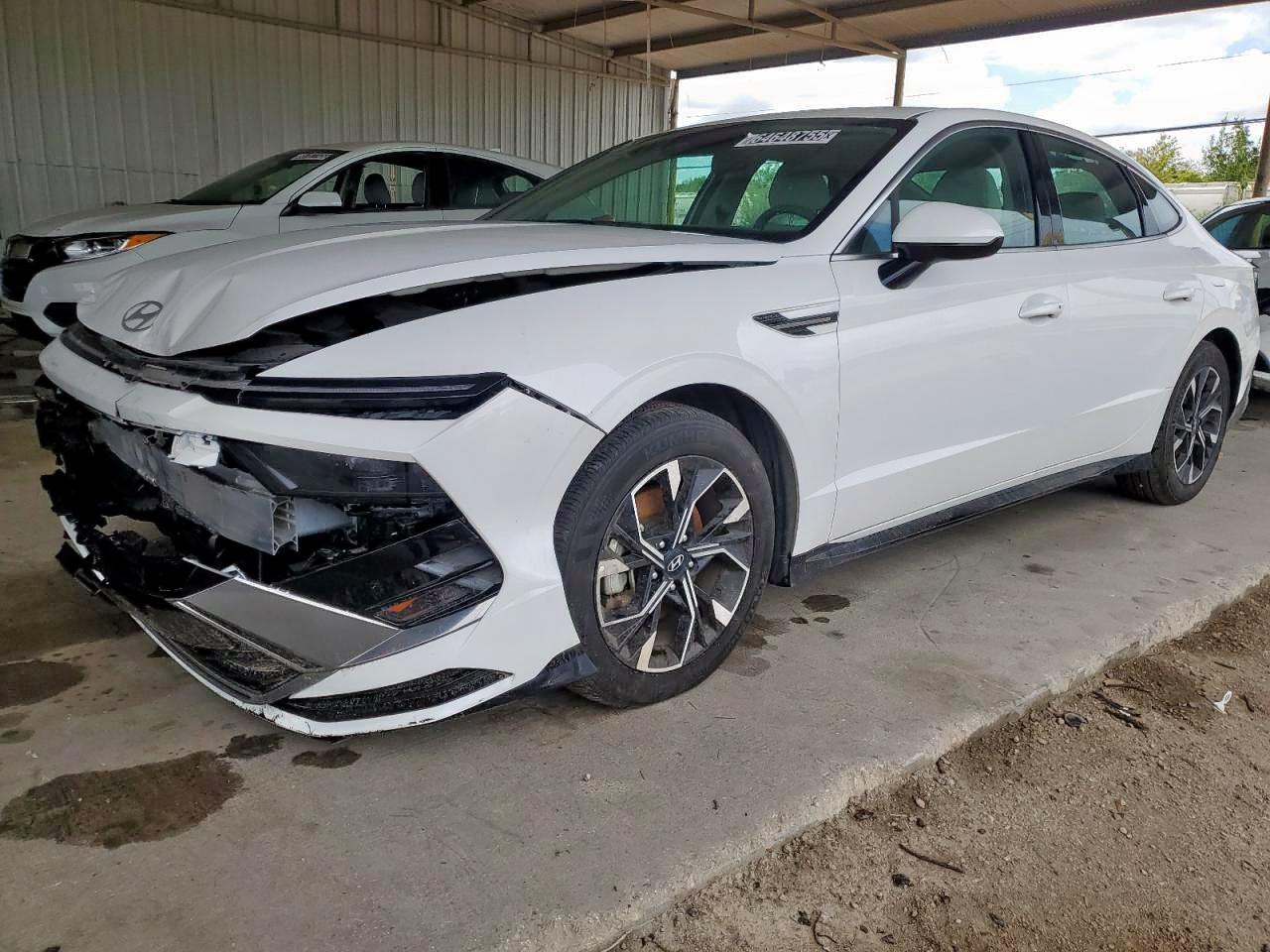 Hyundai SONATA Sel Image 1