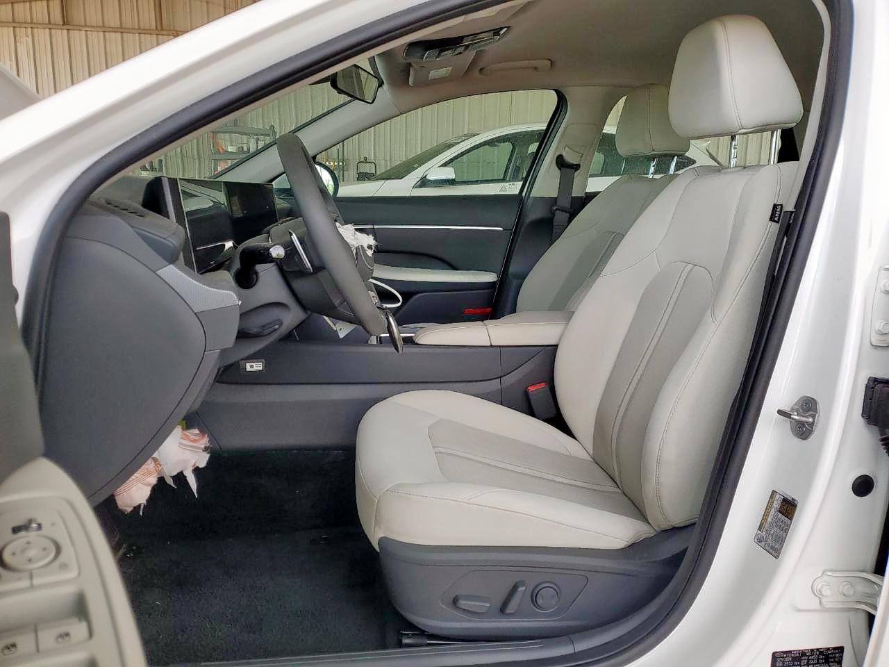 Hyundai SONATA Sel Image 4